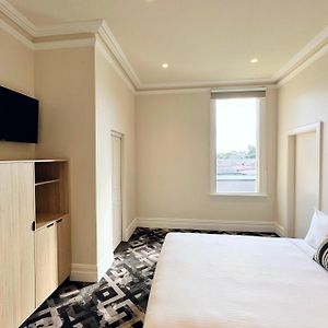 Queen Twin Room